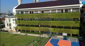 SMA LABSCHOOL 300x163